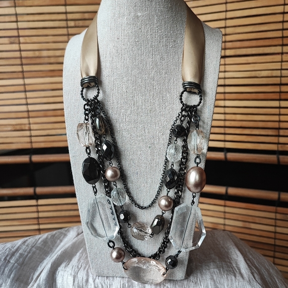 NY Co Ribbon Lucite Bauble Oversized Statement Necklace Faux Pearls Gunmetal - Picture 1 of 15